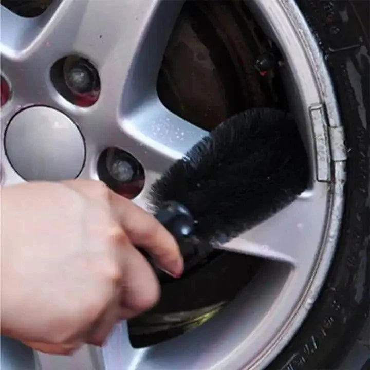 Microfibre Wheel & Tyre Cleaning Brush – Wet & Dry Use - TorqueTech