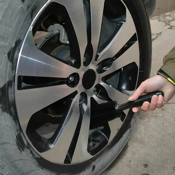 Microfibre Wheel & Tyre Cleaning Brush – Wet & Dry Use - TorqueTech